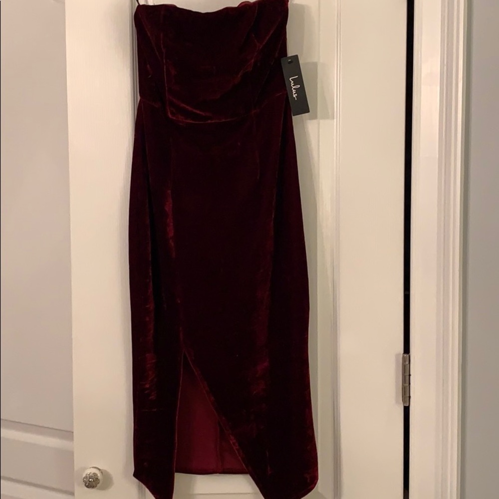 Lulu’s Velvet Strapless Bodycon Midi Dress